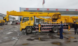 吊车表演视频,吊车表演的惊险与魅力瞬间